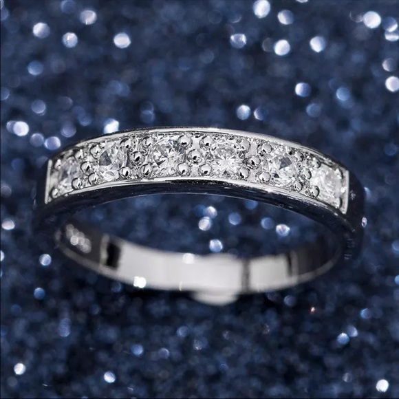 New 925 Sterling Silver Diamond Engagement Ring - Picture 3 of 6